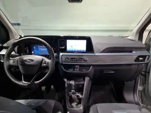 Ford Tourneo Courier Bild 5