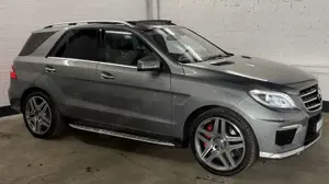 Mercedes-Benz ML 63 AMG V8 BITURBO*4M*PANO*NAVI*H K*MEMORY*RFK Bild 5