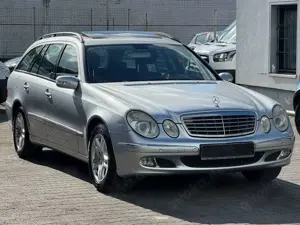 Mercedes-Benz E 200 T Kompressor Elegance Automatik GSD PDC Bild 2