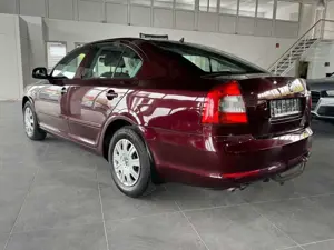 Skoda Octavia Lim. Ambition*SHZ*PDC*Automatik*AHK*Allw Bild 4