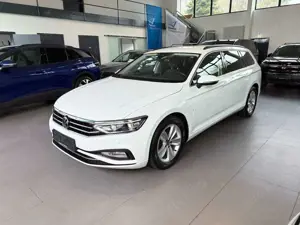Volkswagen Passat Variant Passat Business 2.0 TDI DSG ACC/MATRIX/KAM/AHK