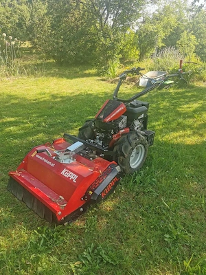 Köppl CC 16. Schleglmulcher und Fräse inklusive.