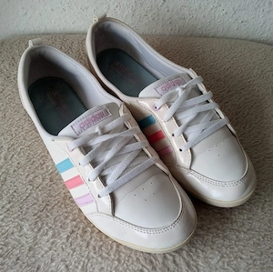 ADIDAS NEO Sneaker Schuhe in Größe : 7,5 - 41 Sehr gute Zustand  Bild 3