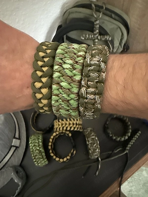Armbänder, paracord