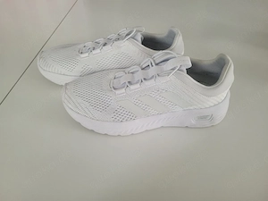 Adidas Turnschuhe in 42