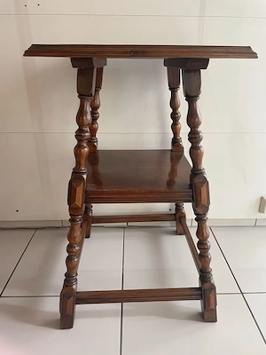 Säulentisch |  Blumentisch (Chippendale)