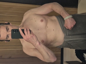 Entspannende, rhythmische Massage für Frauen