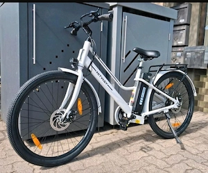 Neues Damen-Elektrofarrad, 7 Gänge, 250W, 10Kw