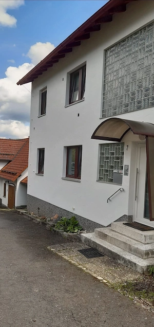 Wohnen, wo andere Urlaub machen: 4-Zimmer-Traumblick in Sinntal-Züntersbach