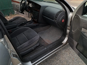 Opel Omega 3,2 V6 Caravan Bild 5