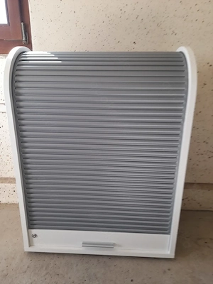 Schöner Aktenrollschrank