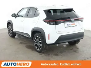 Toyota Yaris Cross 1.5 Hybrid 2WD Team D Aut*NAVI*LED*ACC*CAM*SHZ* Bild 4