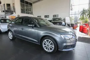 Audi A3 Sportback/Bi-Xenon/Tempomat/Navi/PDC/SHZ Bild 3