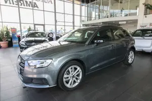Audi A3 Sportback/Bi-Xenon/Tempomat/Navi/PDC/SHZ