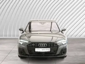 Audi A8 Bild 2
