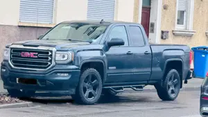 GMC Sierra