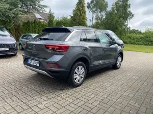 Volkswagen T-Roc Goal Fahrschulwagen Bild 2