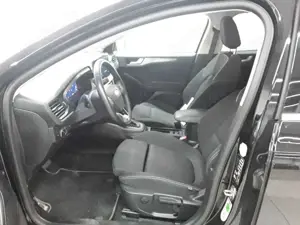 Ford Focus Focus Turnier 1.0 EB Hybrid A. TITANIUM X MATRIX Bild 3