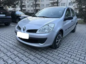 Renault Clio 1.2 16V Authentique