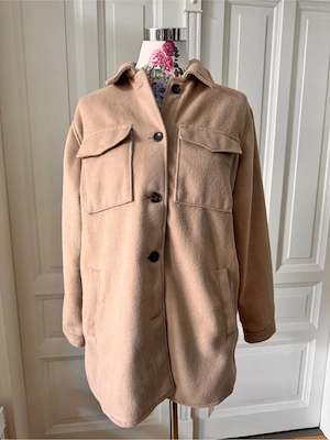 Hellbrauner Kurzmantel oversize, S