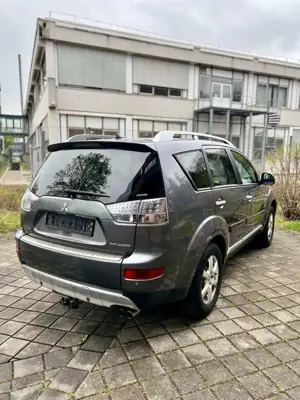 Mitsubishi Outlander Bild 4