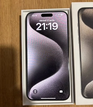 Apple iPhone 15 Pro Max mit 256 GB