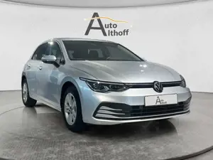 Volkswagen Golf VIII Lim.1.5 Life STAND NAVI SITZ ACC