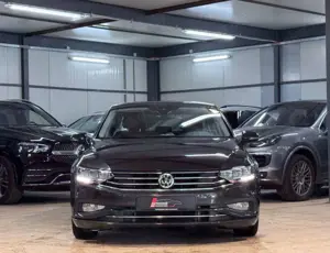 Volkswagen Passat Lim. Business ACC*SPUR*APPS*KAM*LED*1.HND Bild 2