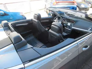 Mercedes-Benz E 300 Cabriolet Sport-Paket AMG Line/Navi/Airsca Bild 3
