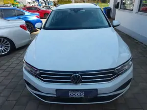 Volkswagen Passat Variant Basis/AHK/Automatik