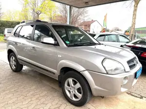 Hyundai TUCSON 2.0 GLS **LEDER**KLIMAAUT.**SITZHZG.**...