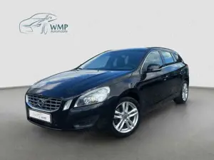Volvo V60 Kombi Momentum/Bi-Xen-./AHK/Temp./Navi/PDC