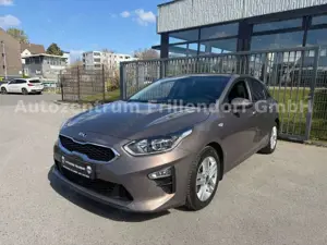 Kia Ceed / cee'd Ceed 1,0 T-GDI 41TKM!!KAMERA/TÜV+INSPEKTION NEU!