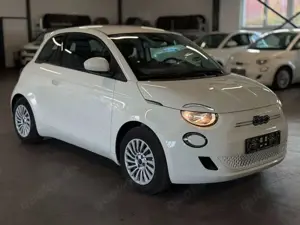 Fiat 500e 11KW+CARPLAY+TEMP+SPUR.ASS+STAND.HZ+NAVI+