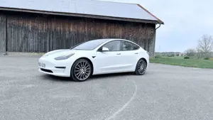 Tesla Model 3 Langstreckenbatt. Allradantrieb Dual Motor 580 KM