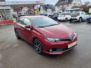 Toyota Auris Hybrid Team D