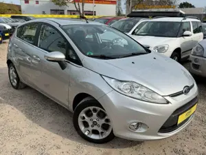 Ford Fiesta Titanium *Klimaaut.*PDC*ALLWR TÜV NEU