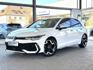 Volkswagen Golf VIII 1.5 TSI R-Line ACC LED GJR SHZ DAB+