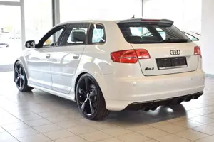 Audi RS3 SB 2.5 TFSI quattro/SUZUKA GRAU/TEMPOMAT/NAV Bild 5