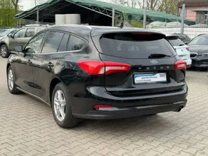 Ford Focus 1.5 EcoBlue Automatik "Cool  Connect" Bild 4