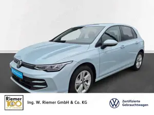 Volkswagen Golf VIII 1.5 eTSI DSG Life HUD Allwetter Cam Navi SHZ