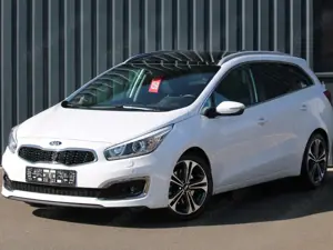 Kia Ceed / cee'd Spirit Pano Kamera Navi Keyless *VOLL Ausstattung*