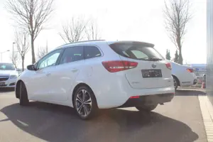 Kia Ceed / cee'd Spirit Pano Kamera Navi Keyless *VOLL Ausstattung* Bild 4
