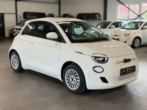 Fiat 500e 11KW+CARPLAY+TEMP+SPUR.ASS+STAND.HZ+NAVI+