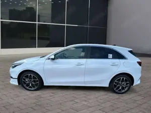 Kia Ceed / cee'd Platinum Allwetter Pano-/Glasdach LED DAB RFK PDC Bild 3