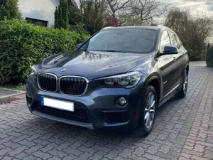 BMW X1 X1 sDrive18i Advantage + BusinessPackage + Panorama Glasdach + Sportsitze