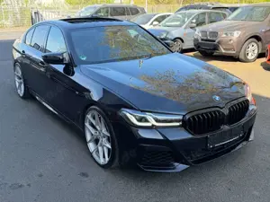 BMW 550 i xDrive~FACELIFT~HK~LASER~SOFTCLOSE~APPLE