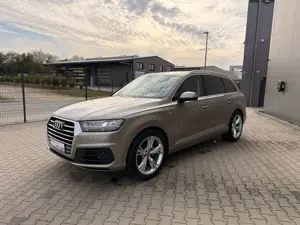 Audi Q7 3.0 TDI quattro S-line/Pano/HuD/Ahk/Nachtsicht/