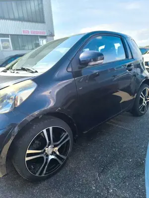 Toyota iQ