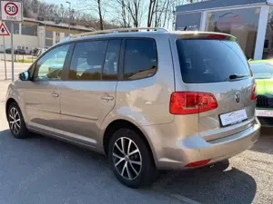 Volkswagen Touran Steuerkette  Insp. Neu Klima Sitzheizung Bild 4